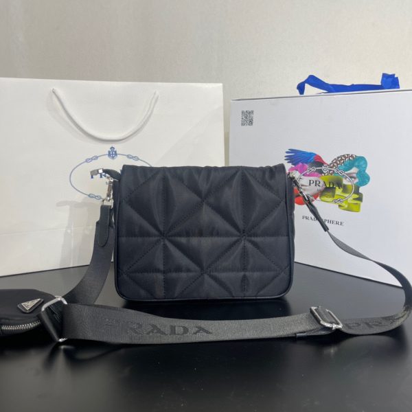 Prada padded Re-Nylon shoulder bag 25×17×8cm - Image 2